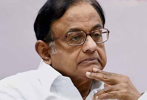 பெட்ரோல் விலையை லிட்டருக்கு ரூ.25 குறைக்க முடியும் ஆனால் மத்திய அரசு செய்யாது- ப.சிதம்பரம்