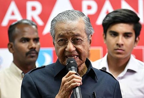 மலேசியாவின் தேசிய கடன் மொத்த உள்நாட்டு உற்பத்தியில் 65 சதவீதம் உள்ளது; பிரதமர் மஹதீர்