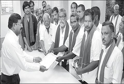 நந்தன் கால்வாய் திட்டத்தை நடைமுறைப்படுத்த வேண்டும் கலெக்டரிடம் விவசாயிகள் மனு