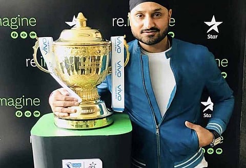 ஐ.பி.எல். கோப்பை: சென்னை மக்களுக்கு சமர்ப்பணம் - சி.எஸ்.கே. அணி வீரர் ஹர்பஜன் சிங் ட்வீட்