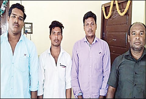 சப்-இன்ஸ்பெக்டரை கொலை செய்ய முயன்ற வழக்கில் 4 பேர் கைது