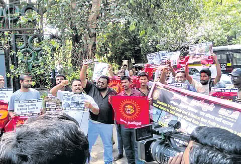 வேதாந்தா குழும அலுவலகம் முற்றுகை நாம் தமிழர் கட்சியினர் போராட்டத்தால் பரபரப்பு