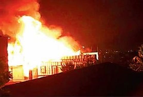 அந்தமான் ஓட்டலில் தீ விபத்து: குழந்தை பலி, 39 சுற்றுலா பயணிகள் ஆஸ்பத்திரியில் அனுமதி