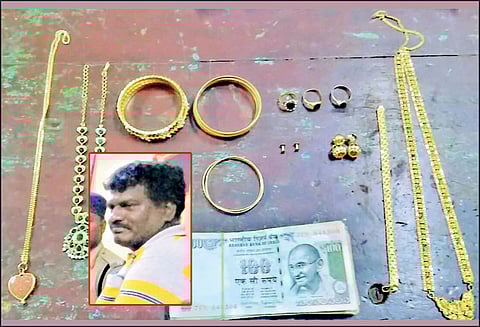 ரெயிலில் தவறவிட்ட சென்னை வியாபாரியின் நகை, பணம் மீட்பு