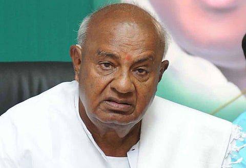 ஜனதாதளம் எஸ் கட்சியில் யார்-யாருக்கு மந்திரி பதவி வழங்குவது? - தேவேகவுடா தலைமையில் தீவிர ஆலோசனை