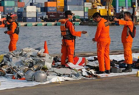 விபத்துக்குள்ளான இந்தோனேசிய விமானத்தின் கருப்பு பெட்டி கண்டெடுப்பு
