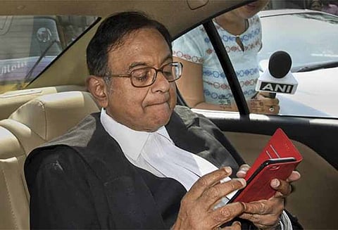 ஏர்செல் மேக்சிஸ் வழக்கு : முன்னாள் மத்திய நிதி அமைச்சர் ப.சிதம்பரத்தை கைது செய்ய விதிக்கப்பட்டிருந்த தடை நீட்டிப்பு!