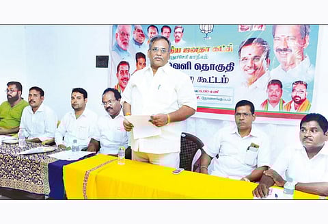 புதுவையில் அதிகரித்து வரும டெங்கு, பன்றிக்காய்ச்சலை தடுக்க அரசு நடவடிக்கை எடுக்க வேண்டும்