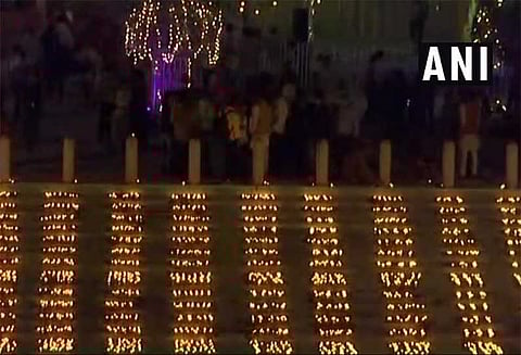 அயோத்தியில் 3 லட்சம் விளக்குகள் ஏற்றி புதிய உலக சாதனை