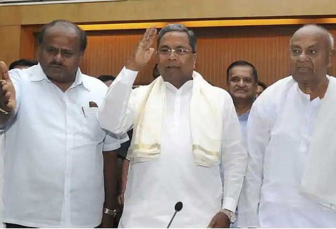 கர்நாடக இடைத்தேர்தலில் காங்கிரஸ், ஜனதாதளம் (எஸ்) கூட்டணி 4 இடங்களில் வெற்றி