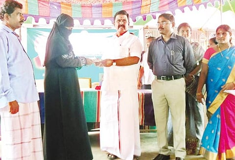 பழைய ரேஷன் அட்டைக்கு பதிலாக 1 கோடியே 97 லட்சம் “ஸ்மார்ட் கார்டுகள்” அமைச்சர் தகவல்