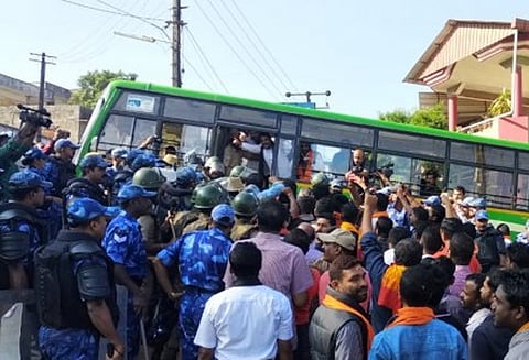 கர்நாடக அரசு சார்பில் திப்பு ஜெயந்தி விழா - எதிர்ப்பு தெரிவித்த பா.ஜனதா எம்.எல்.ஏ.க்கள் கைது