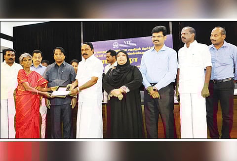 9 முதல் 12-ம் வகுப்புவரை அனைத்து பாடங்களும் கணினி மயமாக்கப்படும் அமைச்சர் செங்கோட்டையன் பேச்சு