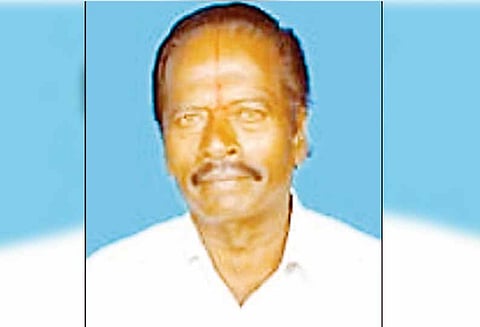 மயிலம் அருகே: மோட்டார் சைக்கிள்கள் மோதல்; ஓய்வுபெற்ற ராணுவ வீரர் சாவு