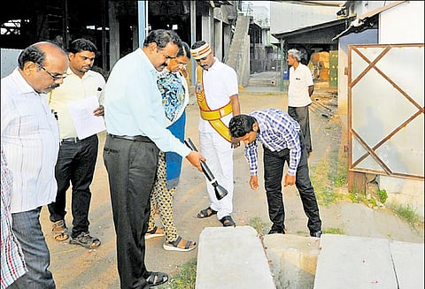 டெங்கு கொசு ஒழிப்பு ஆய்வு: 2 அரிசி ஆலைகளுக்கு ரூ.50 ஆயிரம் அபராதம்