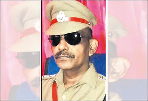 சிலை கடத்தல் வழக்கில் அதிரடி நடவடிக்கை சென்னையில், போலீஸ் துணை சூப்பிரண்டு கைது