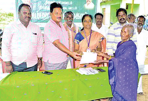 காட்ரம்பாக்கம், மஞ்சங்காரணை ஊராட்சிகளில் அம்மா திட்ட முகாம்