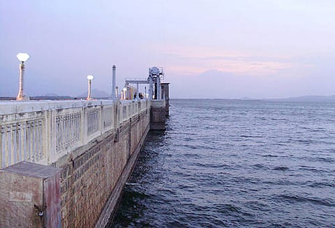 ‘கஜா’ புயலால் கொட்டித்தீர்த்த மழை: ஒரே ஆண்டில் 3-வது முறையாக நிரம்பும் வைகை அணை