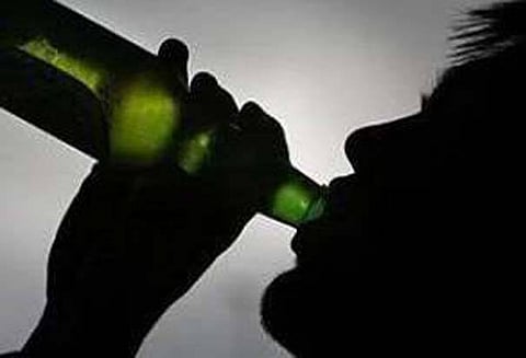 தலைவாசல் போலீஸ் நிலையத்தில் குடிபோதையில் விஷம் குடித்ததாக நாடகமாடிய ஏட்டு - நடவடிக்கை எடுக்க பரிந்துரை