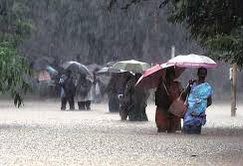 காற்றழுத்த தாழ்வு பகுதி மண்டலமாக மாறுகிறது: தமிழகத்தில் 2 நாட்களுக்கு கனமழை பெய்யும் வானிலை ஆய்வு மையம் தகவல்