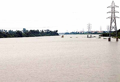 கடலூர் மாவட்டத்தில் பரவலாக மழை: தென்பெண்ணையாற்றில் நீர்வரத்து அதிகரிப்பு