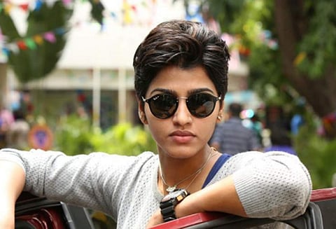 ரசிகர்களுடன், சாய் தன்சிகா!