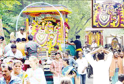 திருவண்ணாமலையில் அருணாசலேஸ்வரர் கிரிவலம் திரளான பக்தர்கள் தரிசனம்