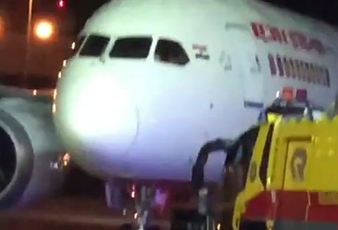 ஸ்டாக்கோம் விமான நிலைய கட்டிடத்தில் ஏர் இந்தியா விமானம் மோதியது