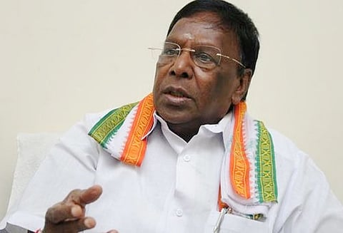 அரசுக்கு களங்கம் கற்பிக்கும் வேலையை செய்கிறார் கவர்னர் கிரண்பெடி மீது, நாராயணசாமி குற்றச்சாட்டு