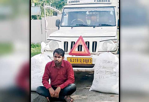 கஞ்சா கடத்த முயன்ற வடமாநில வாலிபர் கைது
