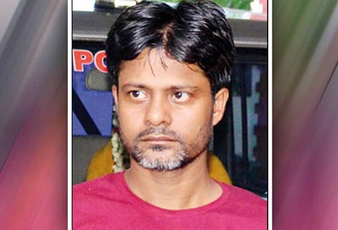 ரூ.12 லட்சம் தங்க கம்பிகள் திருடிய வாலிபர் கைது