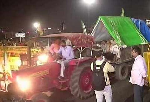 டெல்லி கிசான் காட் பகுதியில் விவசாயிகளின் பேரணி நிறைவடைந்தது