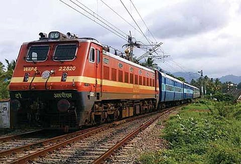 தாம்பரம், நெல்லை இடையே சிறப்பு ரெயில் தெற்கு ரெயில்வே அறிவிப்பு