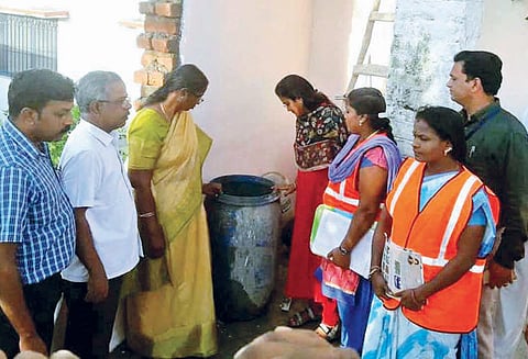 திருவள்ளூரில் பள்ளியை சுத்தமாக வைக்காததால் ரூ.10 ஆயிரம் அபராதம் கலெக்டர் நடவடிக்கை