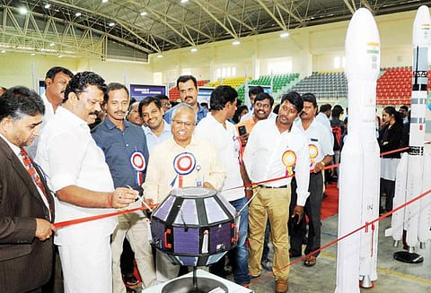 விண்வெளி வார நிறைவு விழா: கவர்னர் பன்வாரிலால் புரோகித் இன்று ஓசூர் வருகிறார்