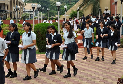 10-ம் வகுப்பு மாணவ-மாணவிகளுக்கு புதிய மதிப்பெண் திட்டம் சிபிஎஸ்இ அறிமுகம்