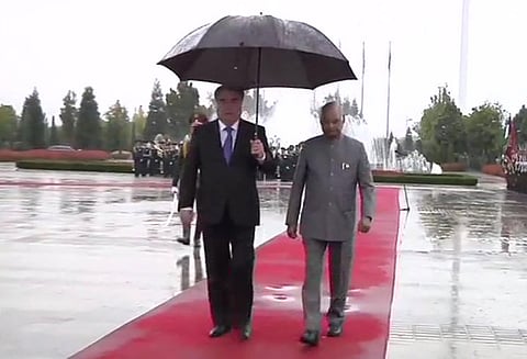 தஜிகிஸ்தான் அதிபர் எமமொலி ரஹ்மானுடன் ராம்நாத் கோவிந்த் சந்திப்பு