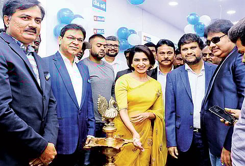 சினிமாவில் நடக்கும் பிரச்சினை உடனே மக்களை சென்று விடுகிறது - நடிகை சமந்தா பேச்சு