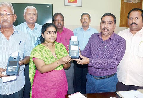 15 கிராம தபால் நிலையங்கள் கம்ப்யூட்டர் மயம் அஞ்சலக அதிகாரி தகவல்