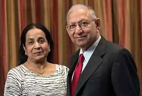 அமெரிக்கா: பல்கலைக்கழக கட்டிடத்துக்கு இந்திய தம்பதியர் பெயர்