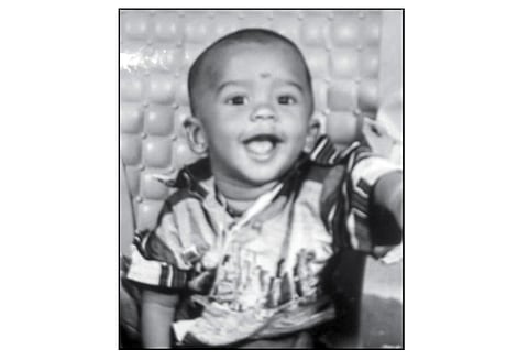 பனப்பாக்கம் அருகே தொண்டையில் இரும்பு கம்பி குத்தி 1½ வயது குழந்தை சாவு