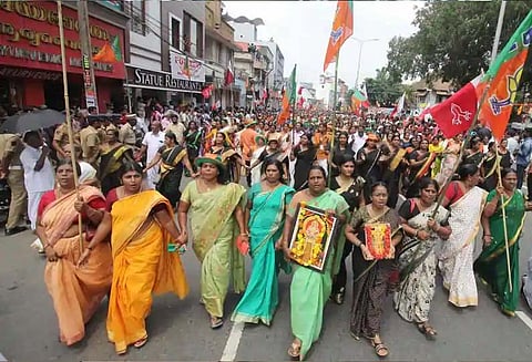 சபரிமலை கோயில் விவகாரம் தொடர்பாக தேவசம்போர்டு நடத்திய பேச்சுவார்த்தை தோல்வி