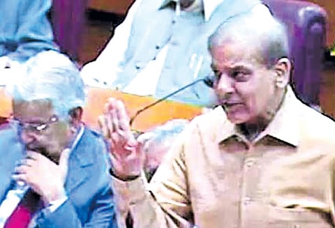 பாகிஸ்தானில் ஊழல் வழக்கில் கைதான ஷாபாஸ் ஷெரீப், நாடாளுமன்றத்தில் ஆவேசம்