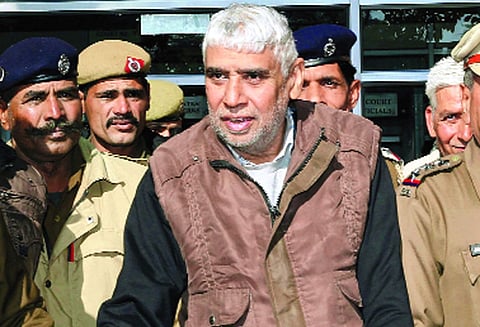 மேலும் ஒரு வழக்கில் சாமியார் ராம்பால், 13 ஆதரவாளர்களுக்கு ஆயுள் சிறை