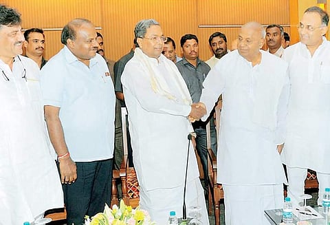 நாடாளுமன்ற தேர்தலிலும் காங்.-ஜனதாதளம் (எஸ்) கூட்டணி தொடரும் தேவேகவுடா, சித்தராமையா கூட்டாக அறிவிப்பு