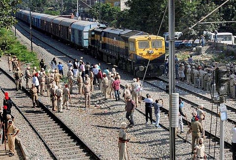 பஞ்சாப் ரெயில் விபத்து “தண்டவாளம் பகுதியில் நிற்கவேண்டாம் என பலமுறை எச்சரித்தோம்,” தசரா ஏற்பாட்டாளர்