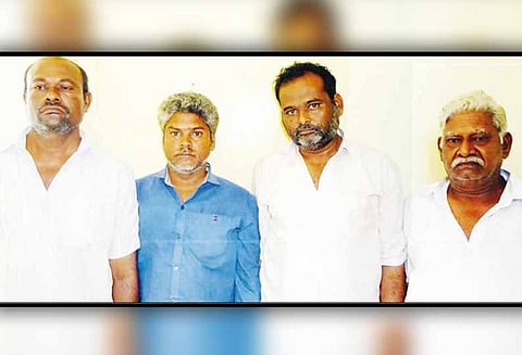 அந்தியூரில்: கள்ளநோட்டுகளை புழக்கத்தில் விட்டது எப்படி? - கைதான 4 பேரிடம் நடத்திய விசாரணையில் திடுக்கிடும் தகவல்