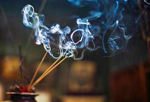 காற்று மாசு அதிகரிப்பு: டெல்லியில் ஊதுபத்தி கொளுத்தவும் தடை