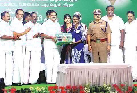 இந்தியாவிலேயே தமிழகத்தில் கல்வித்தரம் உயர்ந்துள்ளது முதல்-அமைச்சர் எடப்பாடி பழனிசாமி பேச்சு