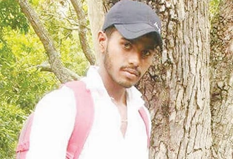 காதல் பிரச்சினையில் பயங்கரம்: தையல் தொழிலாளியை கடத்தி கொடூர கொலை